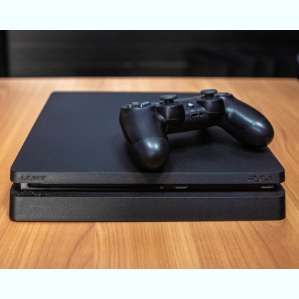  PS4 c .  Sony PlayStation 4  4